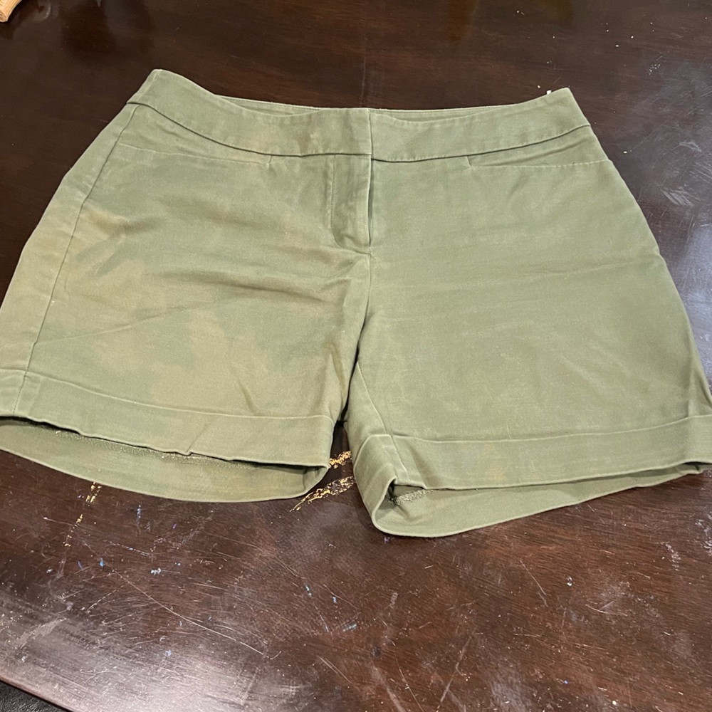 Green women’s shorts | Apt.9